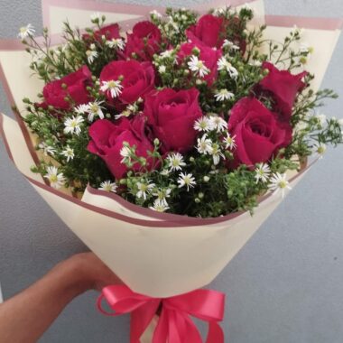 Pastel Cream & Fuchsia Rose Bouquet