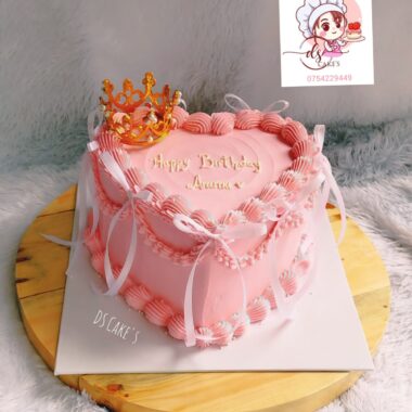 Vintage Pink Crown Heart Cake